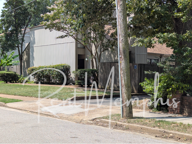 Building Photo - 156 N Auburndale St