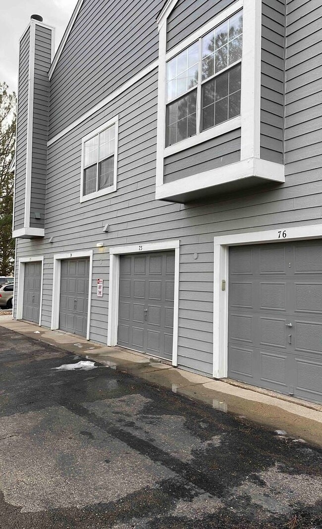 Building Photo - Lovely 2-Bedroom Condo with Modern Comfort...