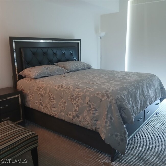 Building Photo - 3000 Oasis Grand Blvd