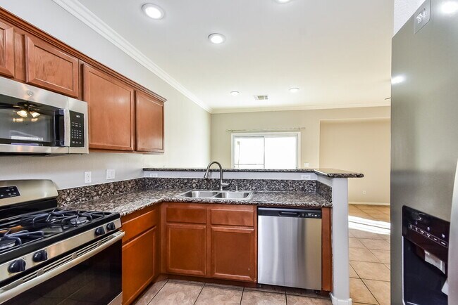 Building Photo - 6333 Blushing Willow St