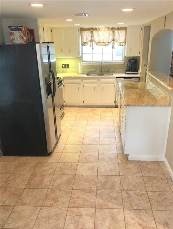 Building Photo - 3609 Alexandria Dr