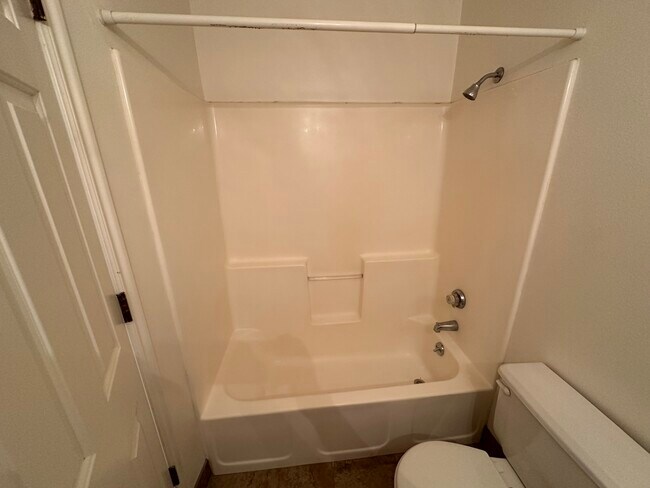 Building Photo - Nottingham Apartments