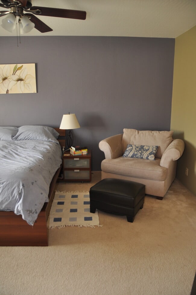 Building Photo - 5747 Clematis Dr