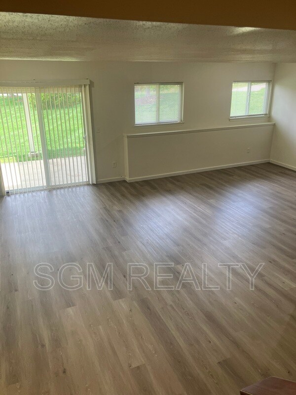 Building Photo - 1711 Ambrose Terrace Dr