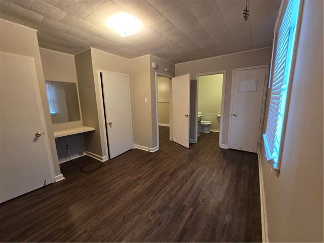 Building Photo - 638 Ave F