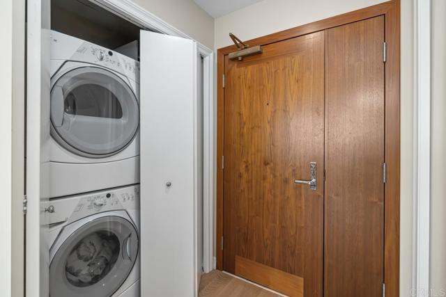 Building Photo - 700 W Harbor Dr