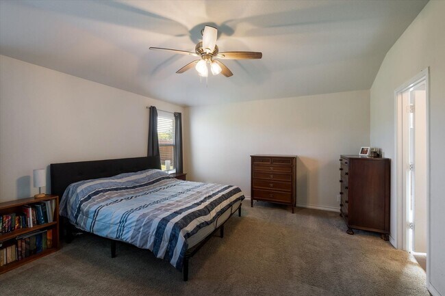 Building Photo - *Move In Special: Half off February 2026 Rent, If moved in by January*