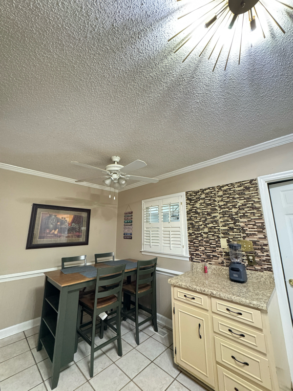 Building Photo - 2221 Wallington Dr