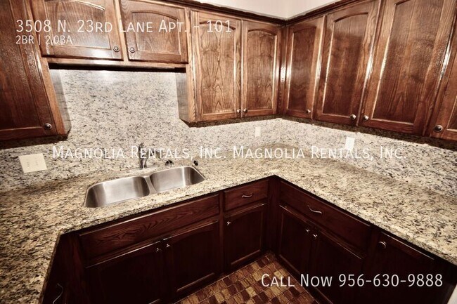 Building Photo - North McAllen Apartment for Rent