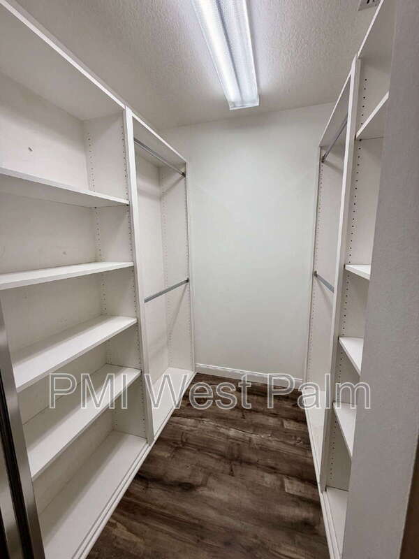 Building Photo - 8270 Eleuthera Ln