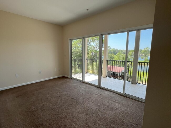 Building Photo - 1147 N Bayshore Dr