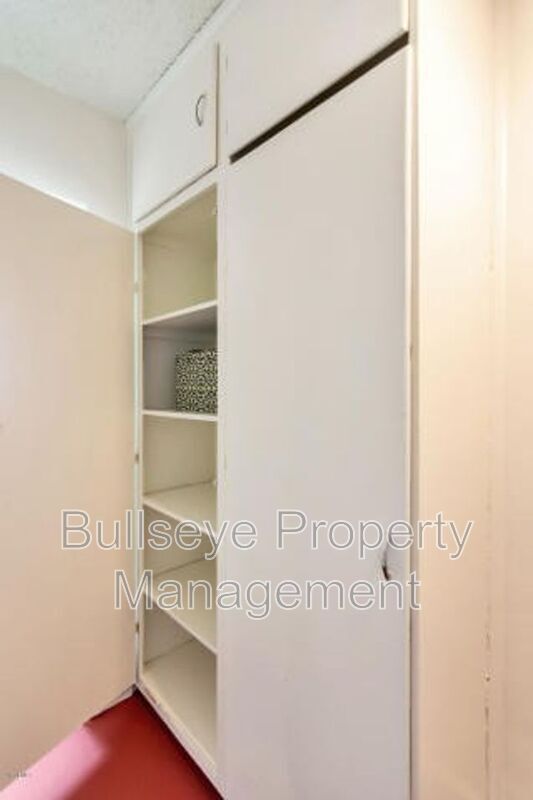 Building Photo - 2917 N 19th Ave