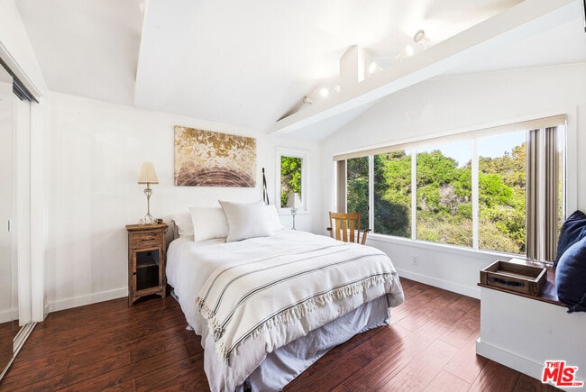 Building Photo - 19511 Sunken Trail