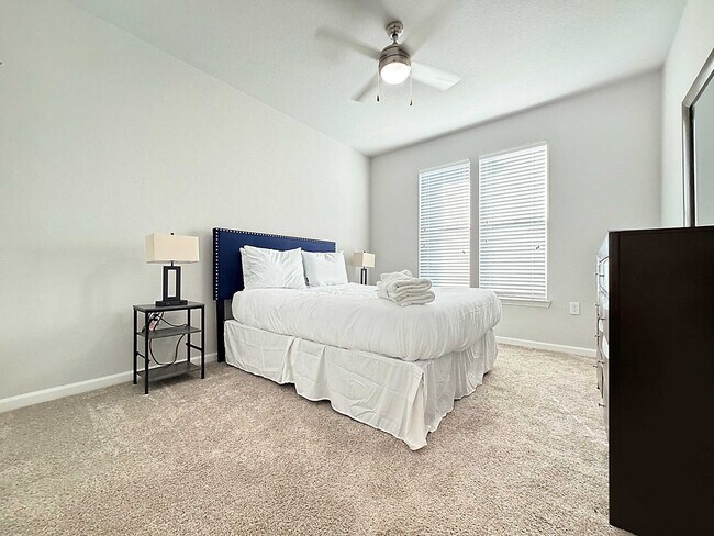 Building Photo - 1564 Flournoy Cir W
