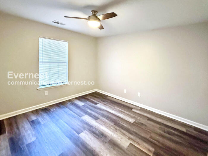 Building Photo - 615 Cahaba Manor Trail