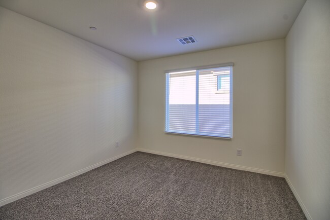 Bedroom 2 - 7231 Alabaster Peak St