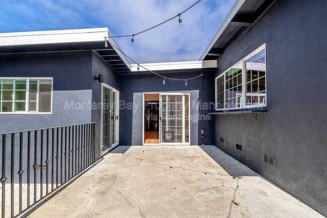 Building Photo - 3057 Otto Dr
