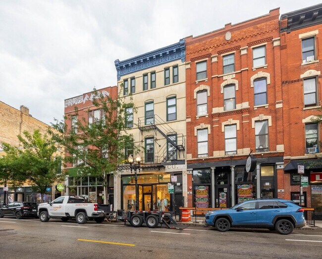 Building Photo - 1538 N Milwaukee Ave