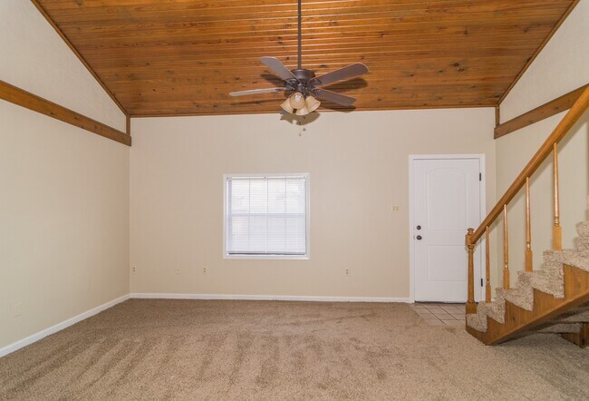 Building Photo - 2519 Forest Home Rd