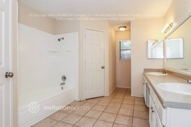 Building Photo - 6408 Big Springs Dr