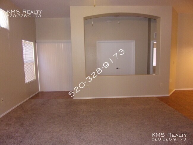Building Photo - 6027 S Avenida Las Monjas