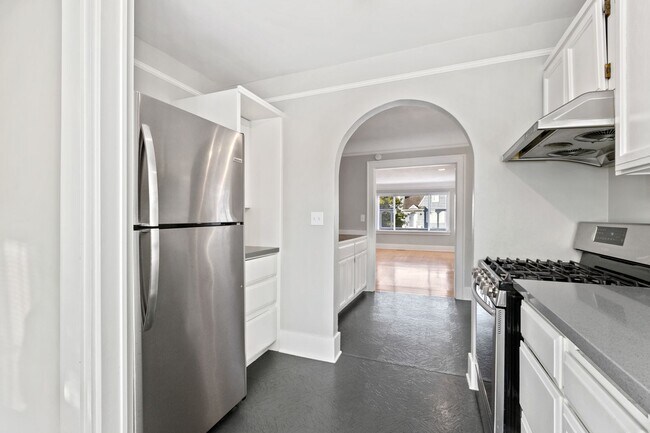 Building Photo - 4Bd/1.5Ba Seattle House