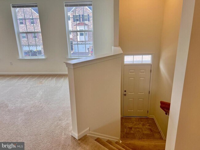Building Photo - 654 Jacobsen Cir