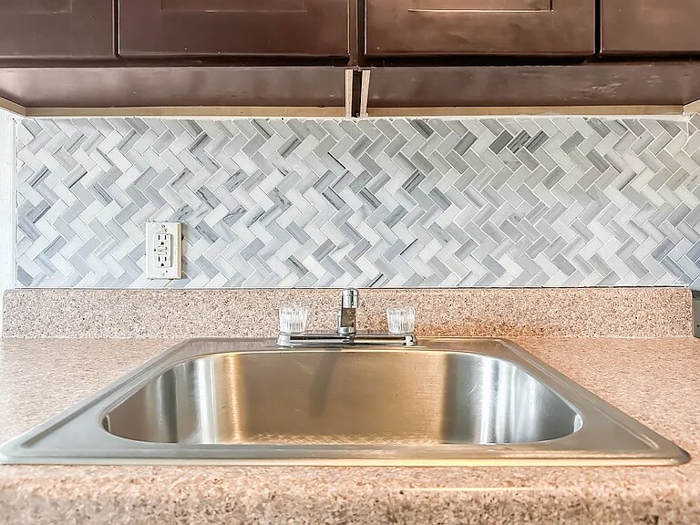 Building Photo - 1545 Medary Ave