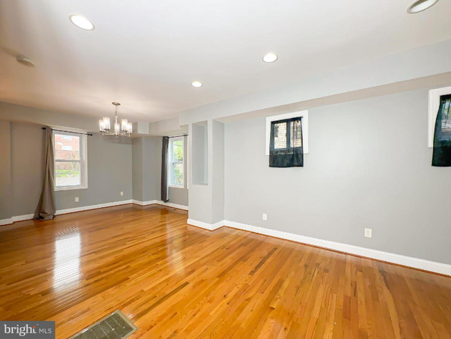 Building Photo - 4401 Wilkens Ave