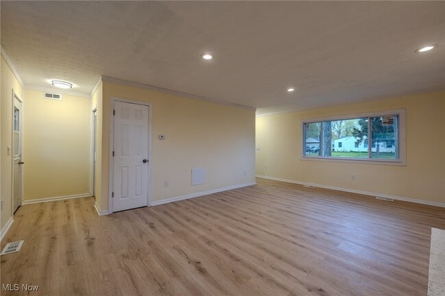 Building Photo - 34690 Beachpark Dr