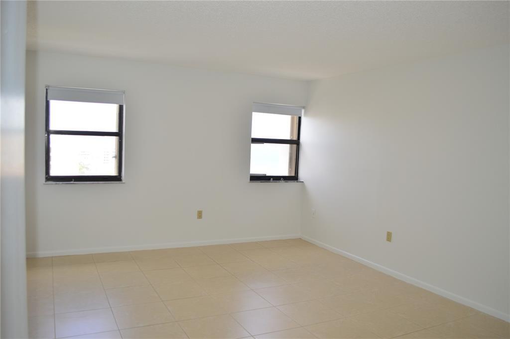 Building Photo - 1201 S Ocean Dr