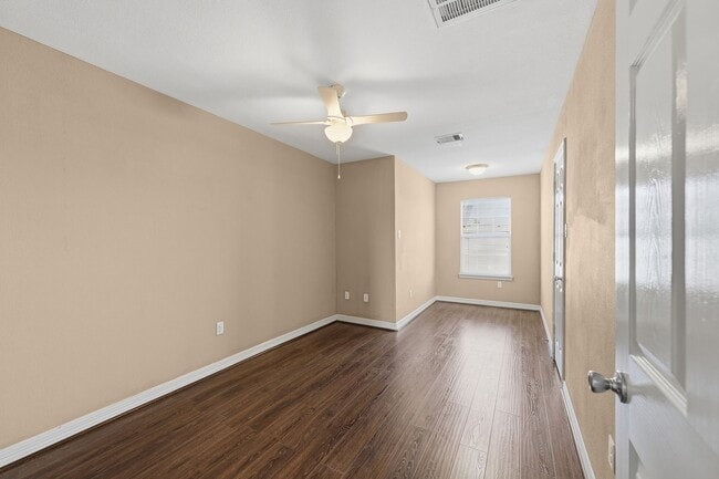 Building Photo - 2906 Anita St