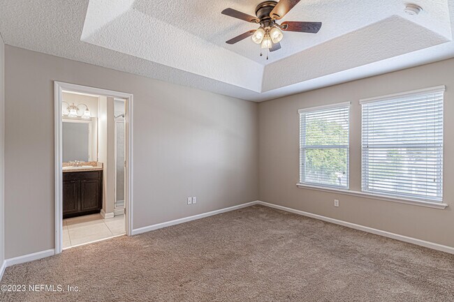 Building Photo - 3861 Aubrey Ln