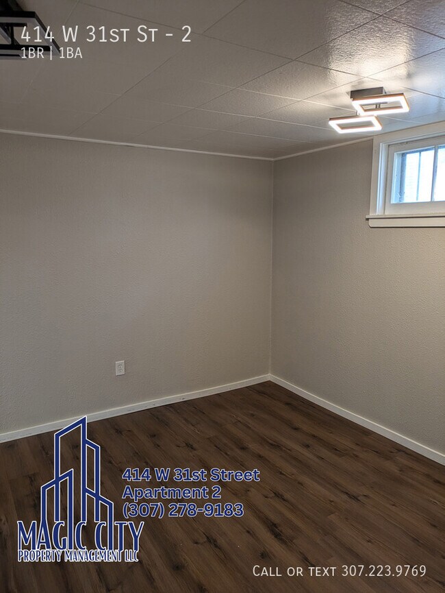 Building Photo - 414 W 31st St