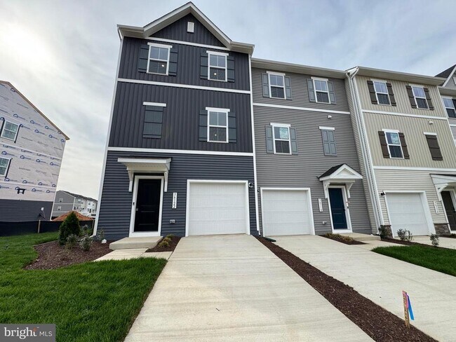 Building Photo - 36122 Wilderness Shores Way