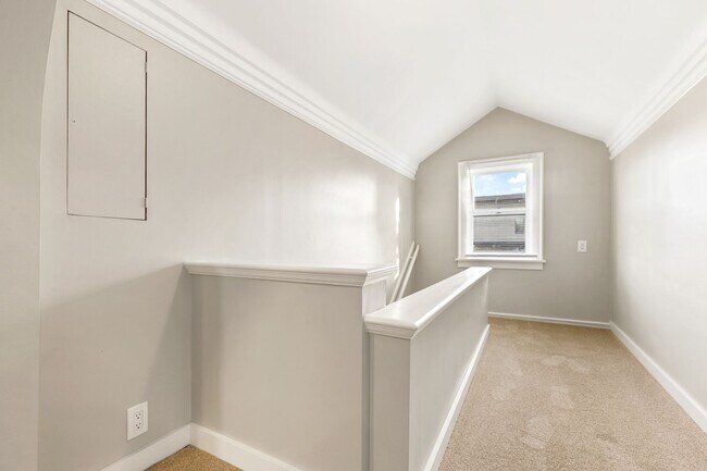 Building Photo - 4Bd/1.5Ba Seattle House