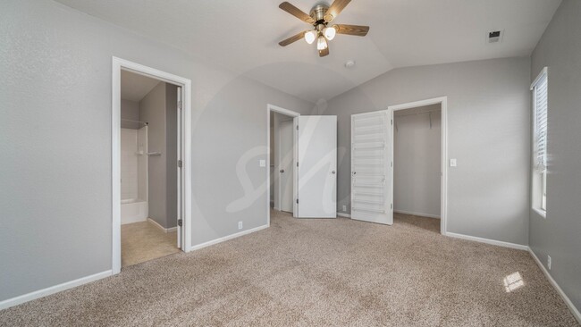 Building Photo - Two story townhouse in Southeast Colorado ...