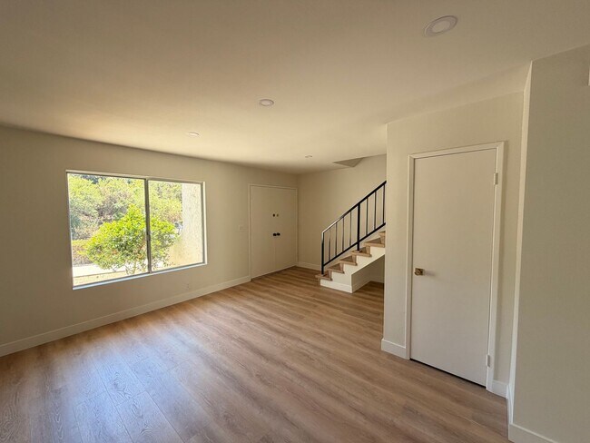 Building Photo - 275 Green Heath Pl