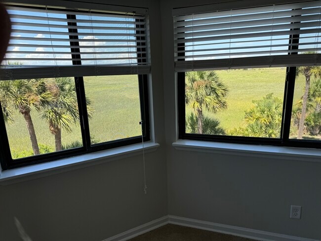 Building Photo - 177 W Mariners Cay Dr