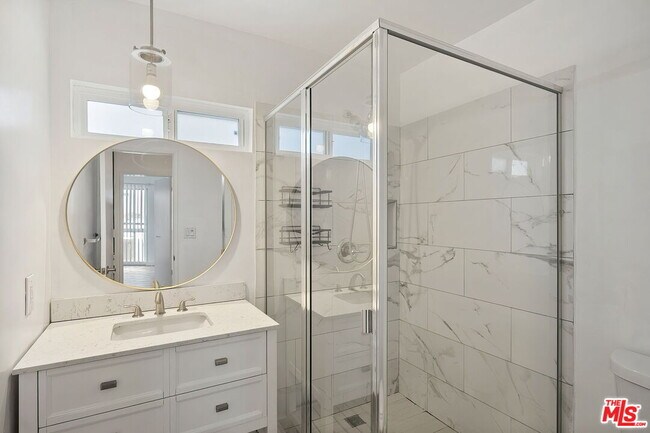 Building Photo - 1208 California Ave