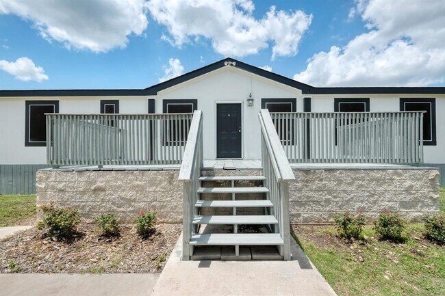 Primary Photo - 132 Co Rd 247