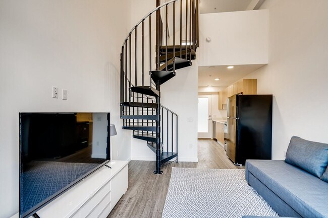 Building Photo - Live Big in a Loft Apartment!