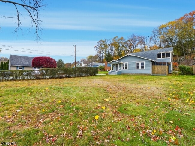 Primary Photo - 1 Mountain Ave