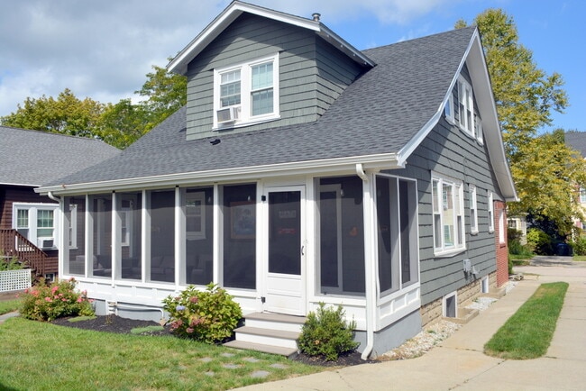 Building Photo - 46 Forbes St