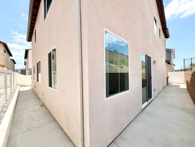 Building Photo - 31404 Lolite Dr
