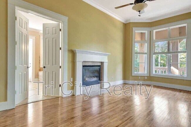 Building Photo - 250 Moss Creek Walk