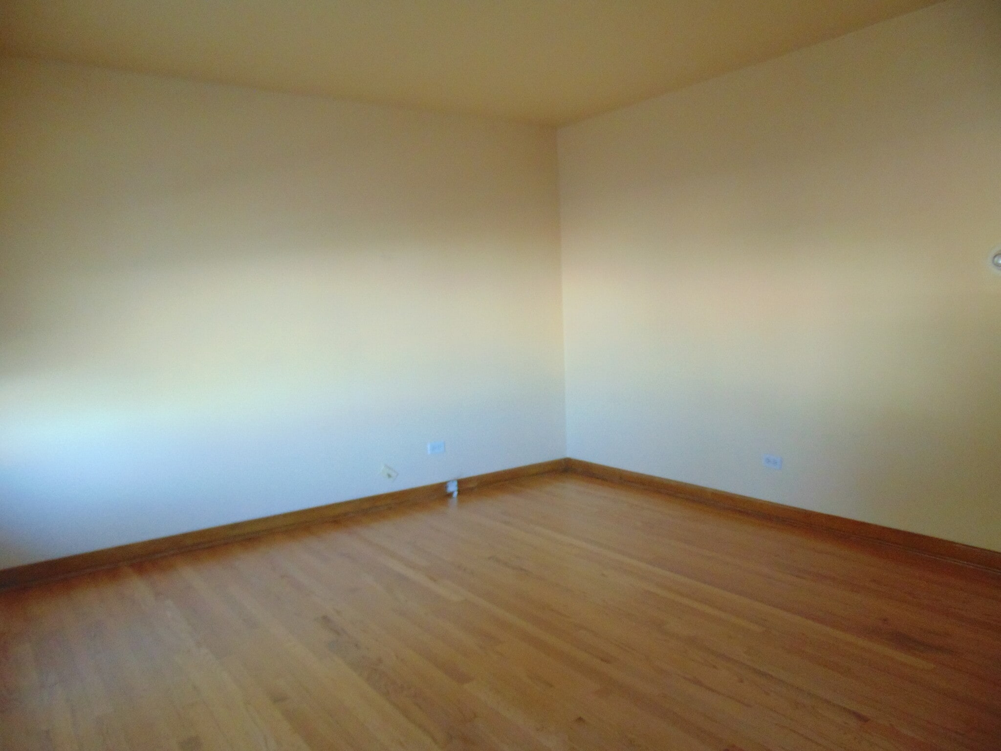 Building Photo - 2521 W 69th St