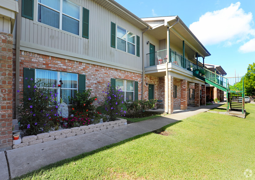 Building Photo - Deer Park Gardens