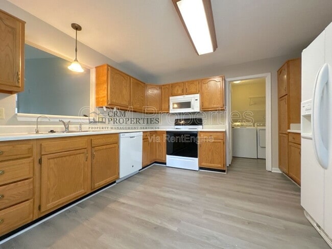 Building Photo - 4011 Highland Springs Dr