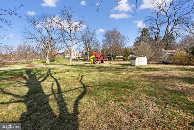 Building Photo - 1567 Sugartown Rd